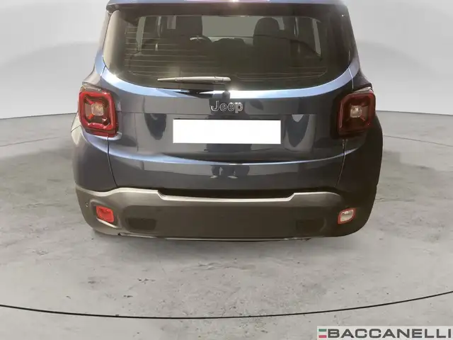 Jeep Renegade view 3