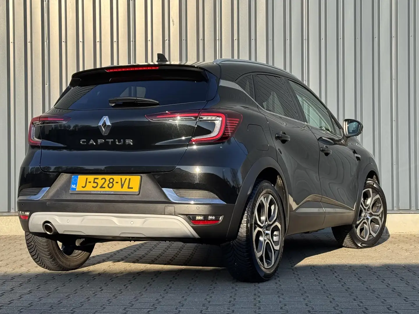 Renault Captur 1.3 TCe | BOSE | Achteruitrijcamera | Navi Black - 2