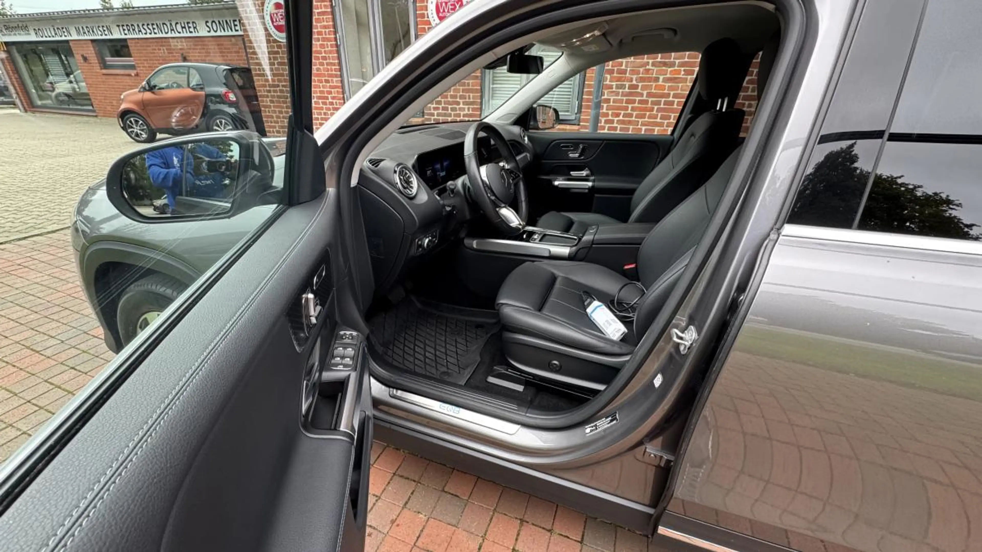 Mercedes-Benz EQB 300 EQB 300 4Matic (243.608) — photo 13