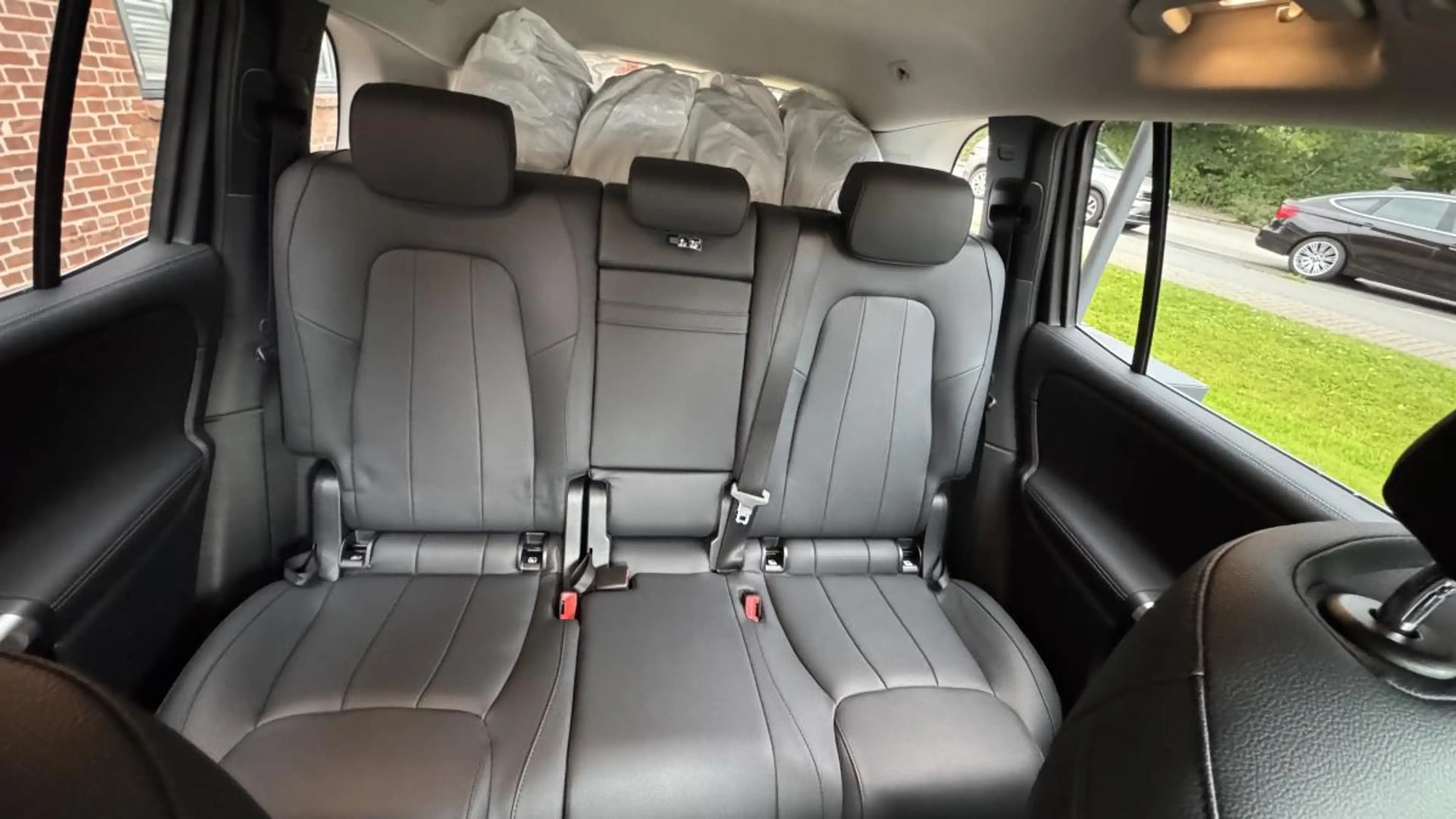 Mercedes-Benz EQB 300 EQB 300 4Matic (243.608) — photo 14