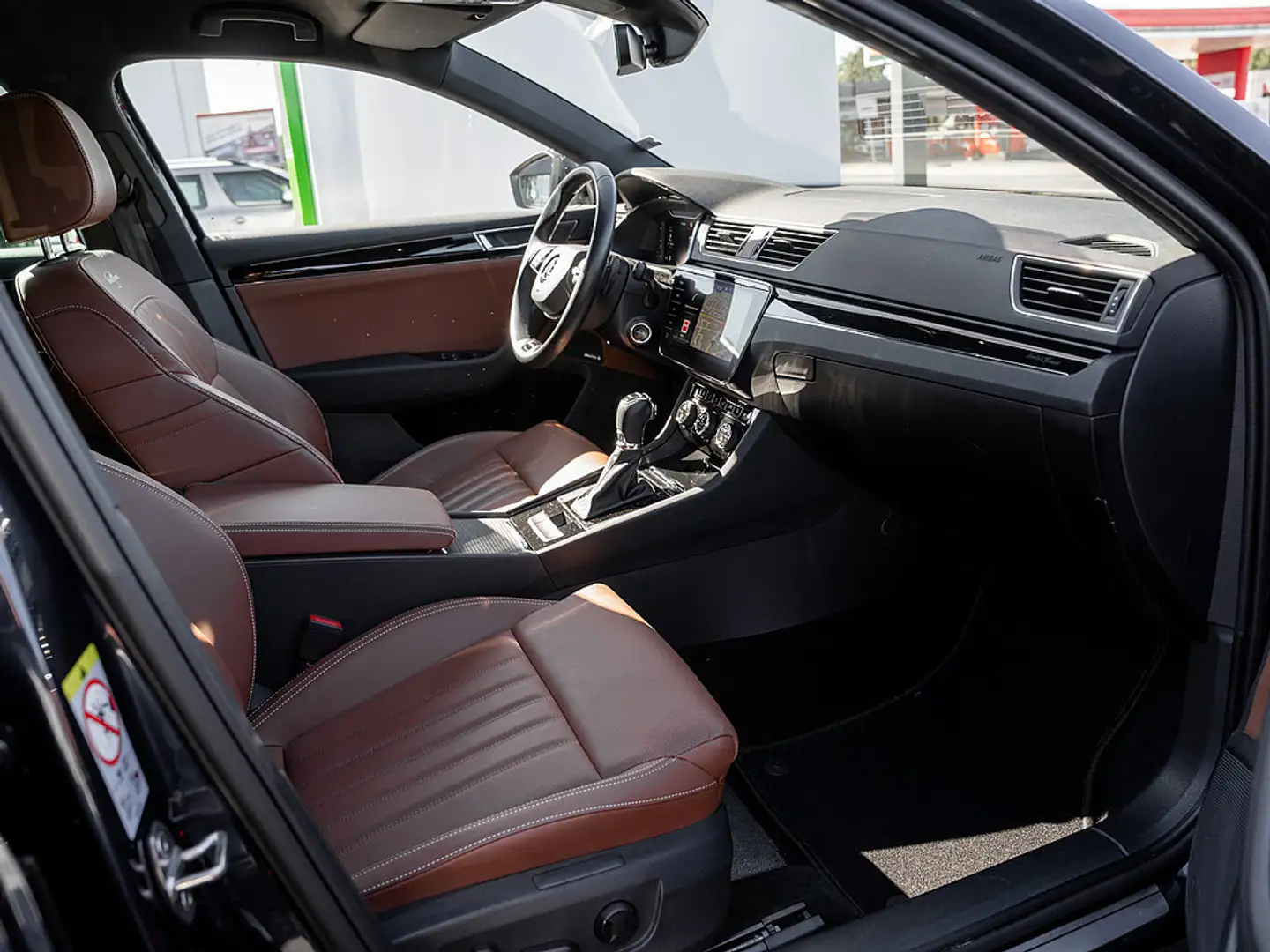 Skoda Superb Combi 2.0 TDI L&K 4x4 AHK ACC ALU KLIM Schwarz - 2