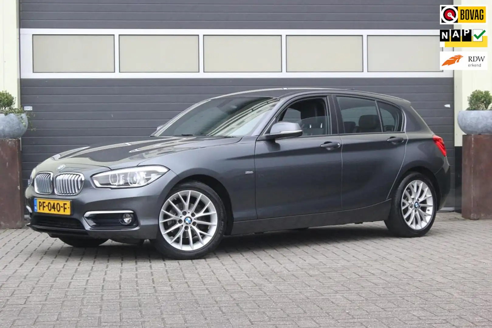 BMW 118 1-serie 118i Corporate Lease Executive | Navigatie Gris - 1