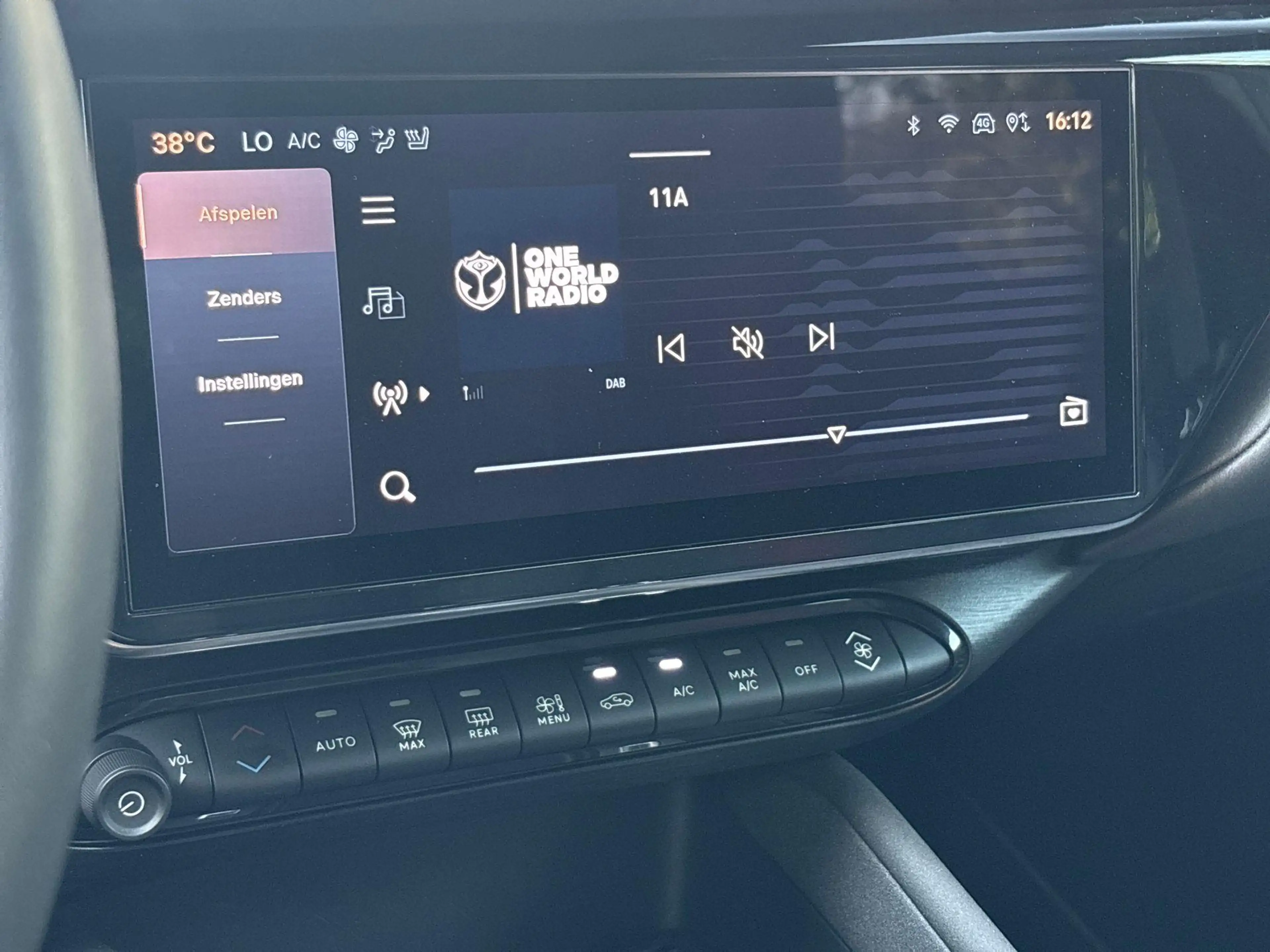 Alfa Romeo Junior 1.2 Turbo Hybrid Ibrida Speciale | Navigatie | Par — photo 13