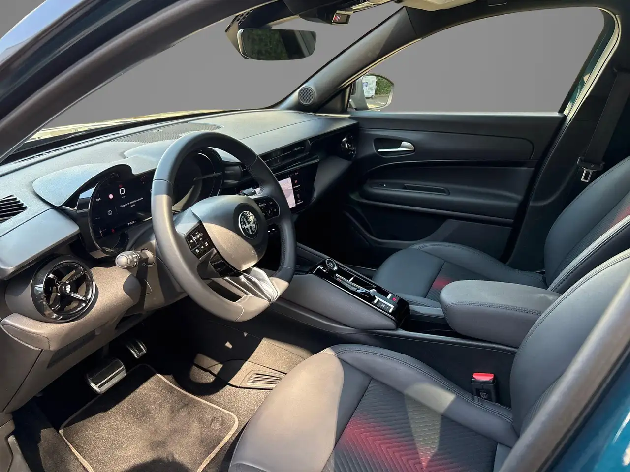 Alfa Romeo Junior 2025