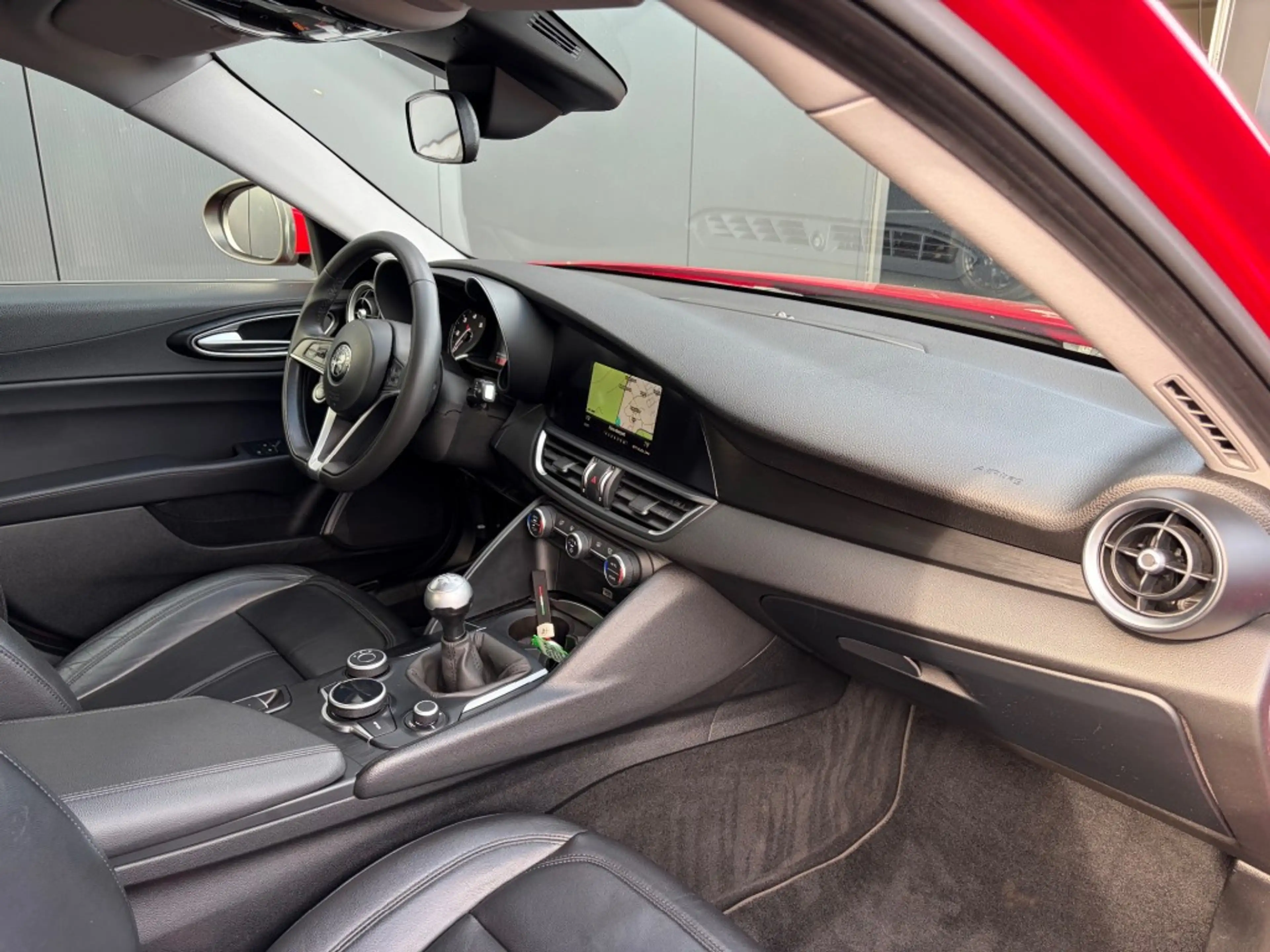 Alfa Romeo Giulia 2.2 Leder Navi Xenon Cruise PDC — photo 5