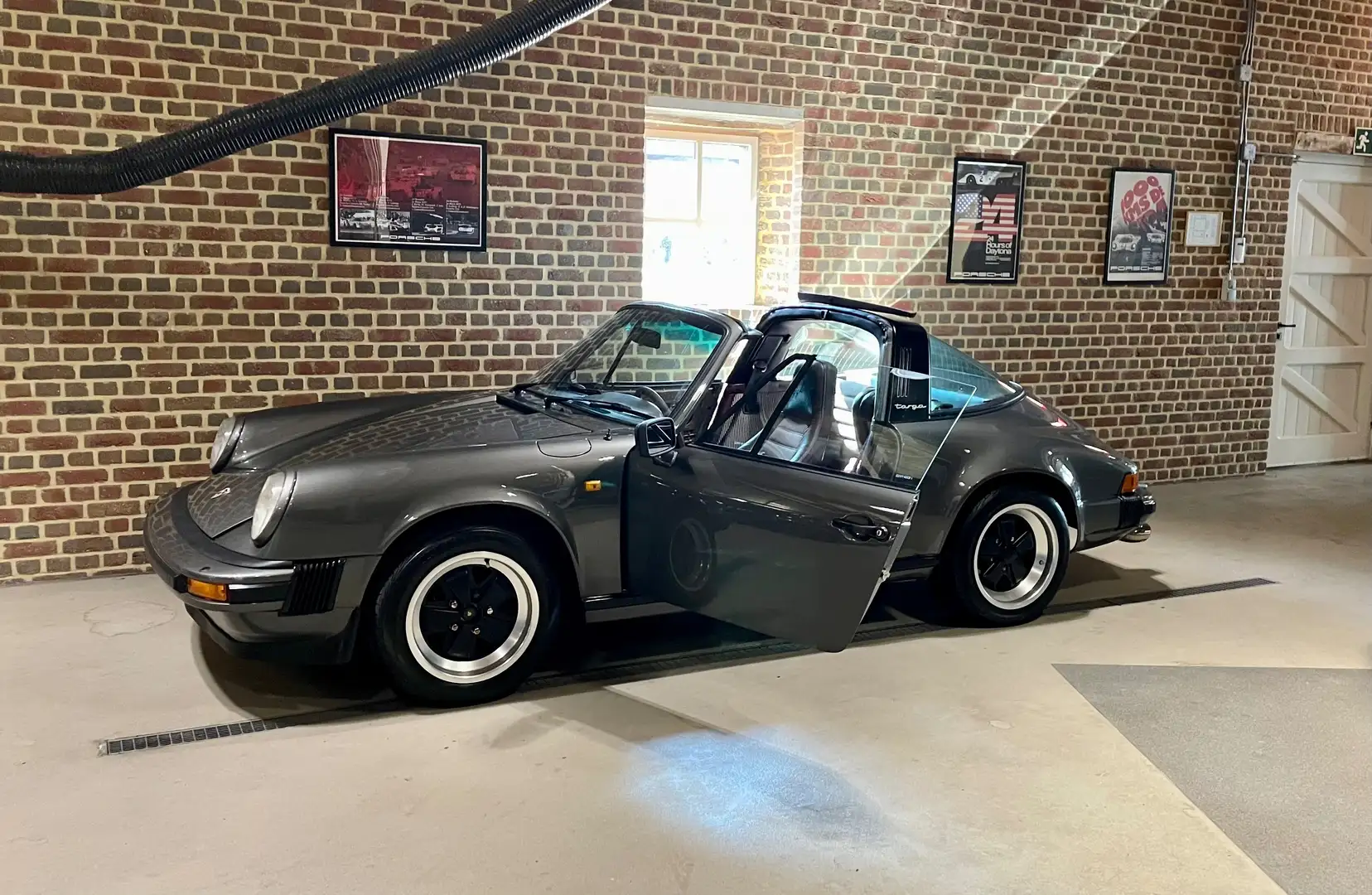 Porsche 911 Targa Grijs - 1