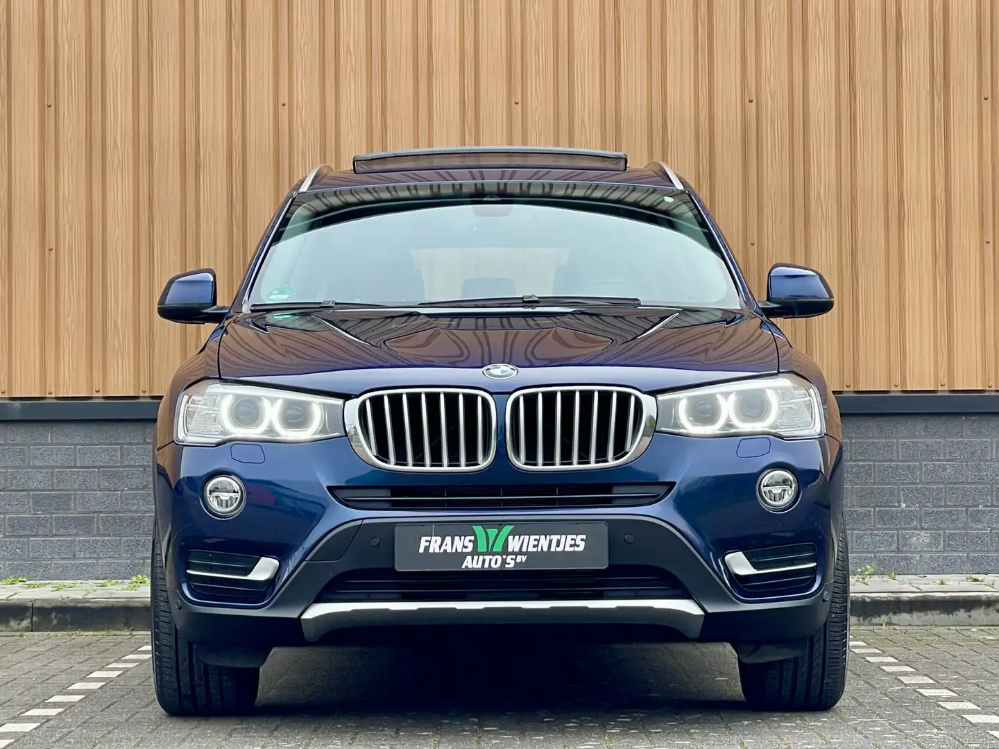 BMW X3 sDrive20i | 2e eigenaar | Dealer onderhouden | Cru Blauw - 2
