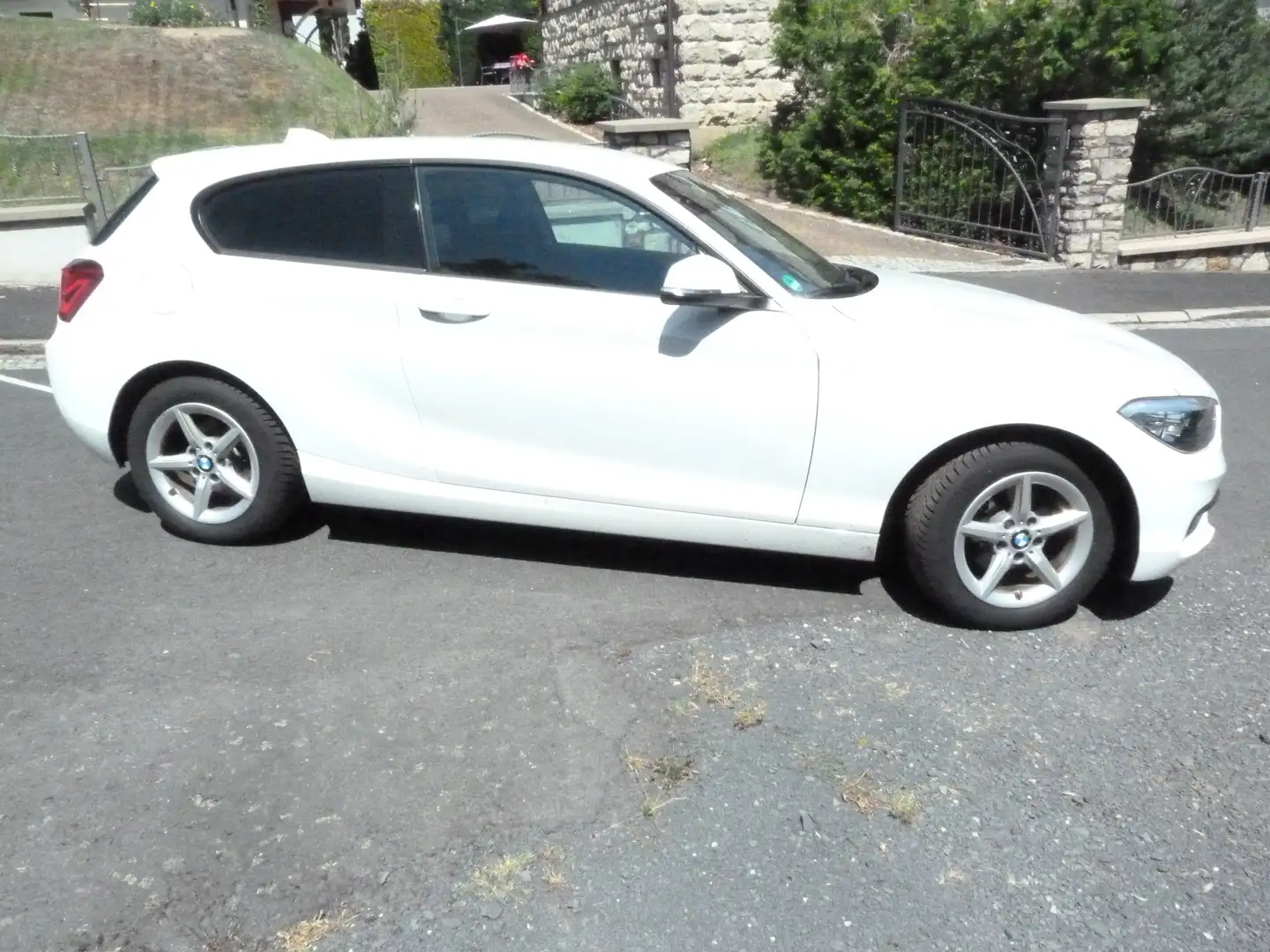BMW 116 116d Advantage Weiß - 1