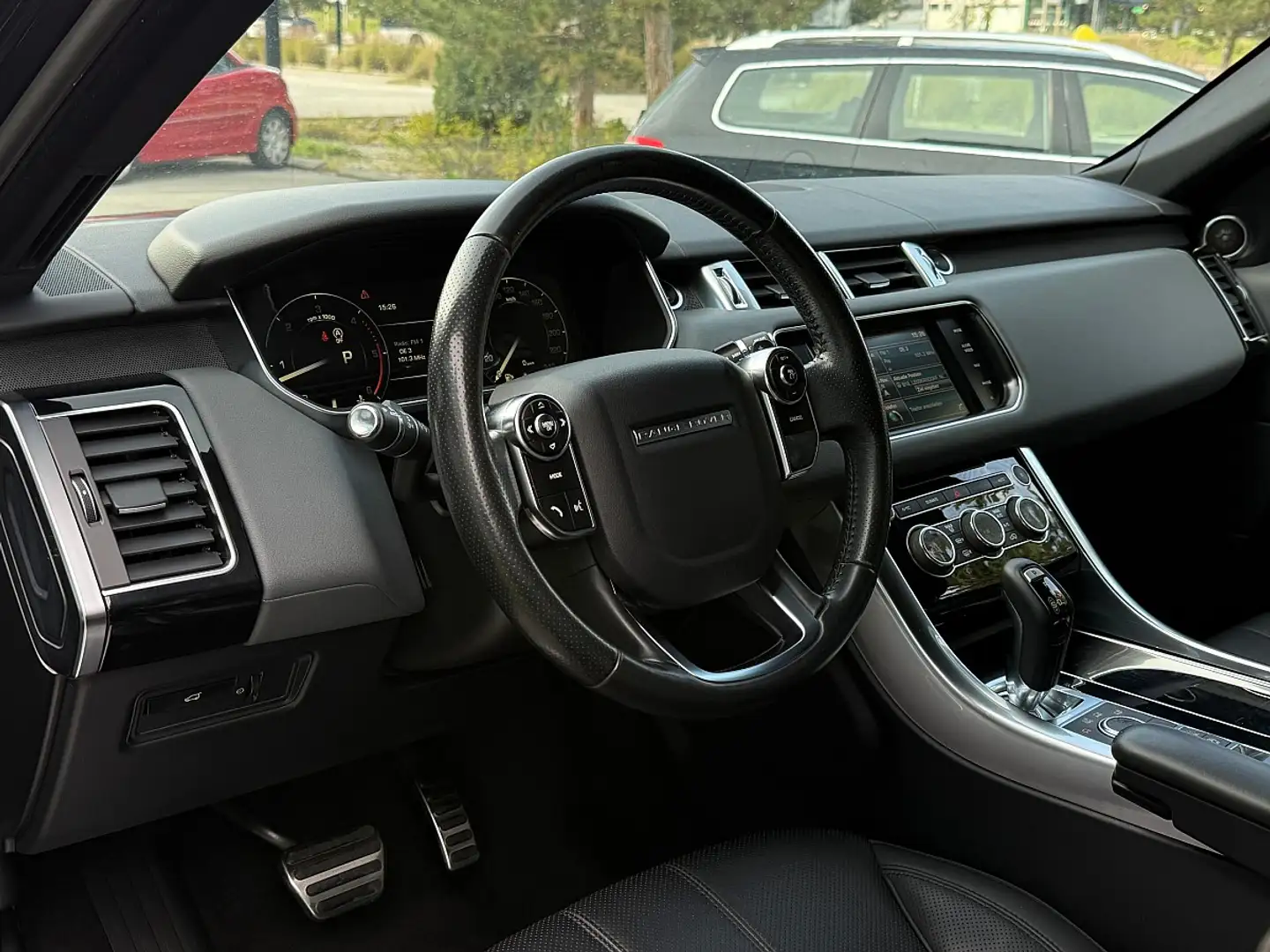 Land Rover Range Rover Sport 3,0 TDV6 HSE Schwarz - 2