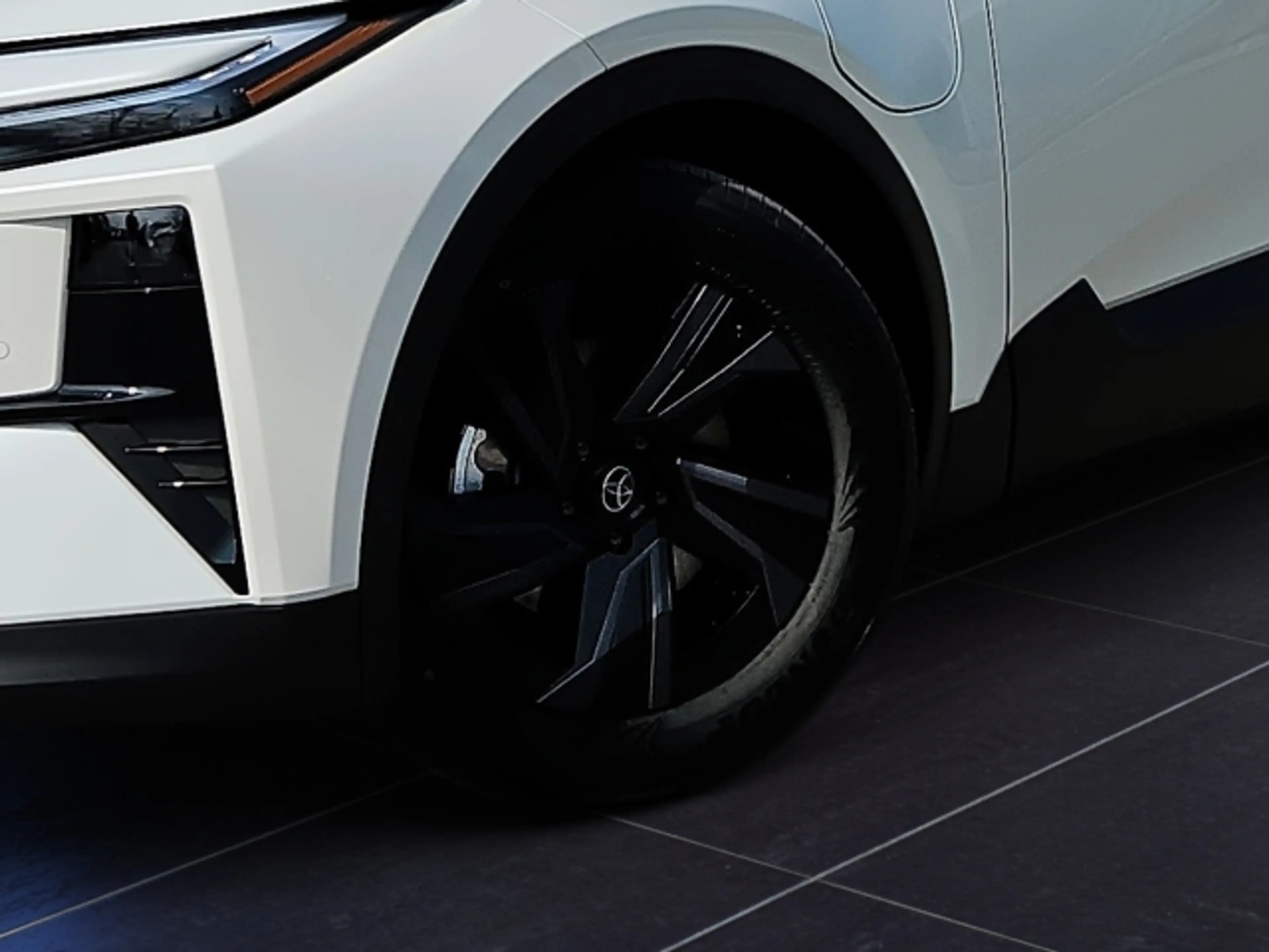 Toyota C-HR+ C-HR+ 5-Türer Teamplayer Elektromotor / 77 — photo 4