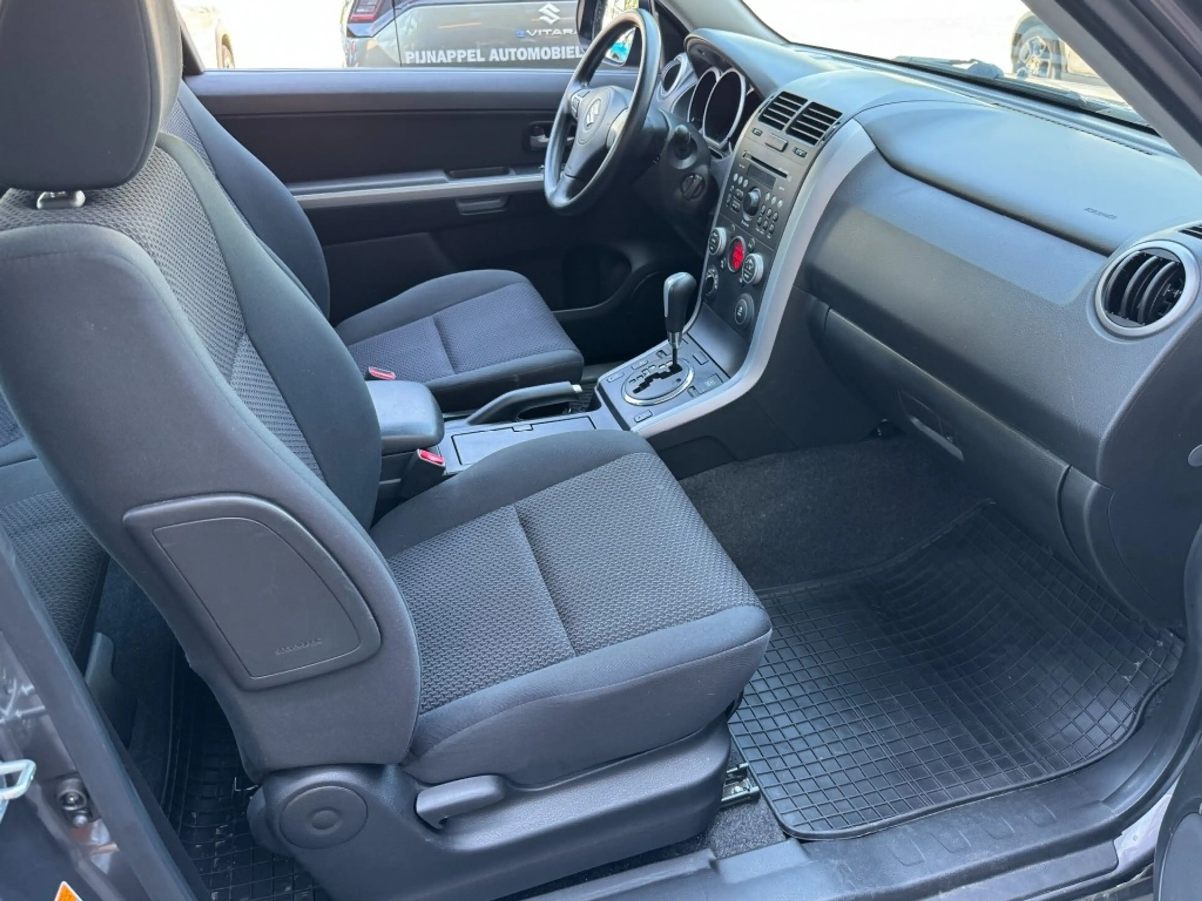 Suzuki Grand Vitara 2.4 Exclusive 3-deurs AUTOMAAT 4x4 — photo 22