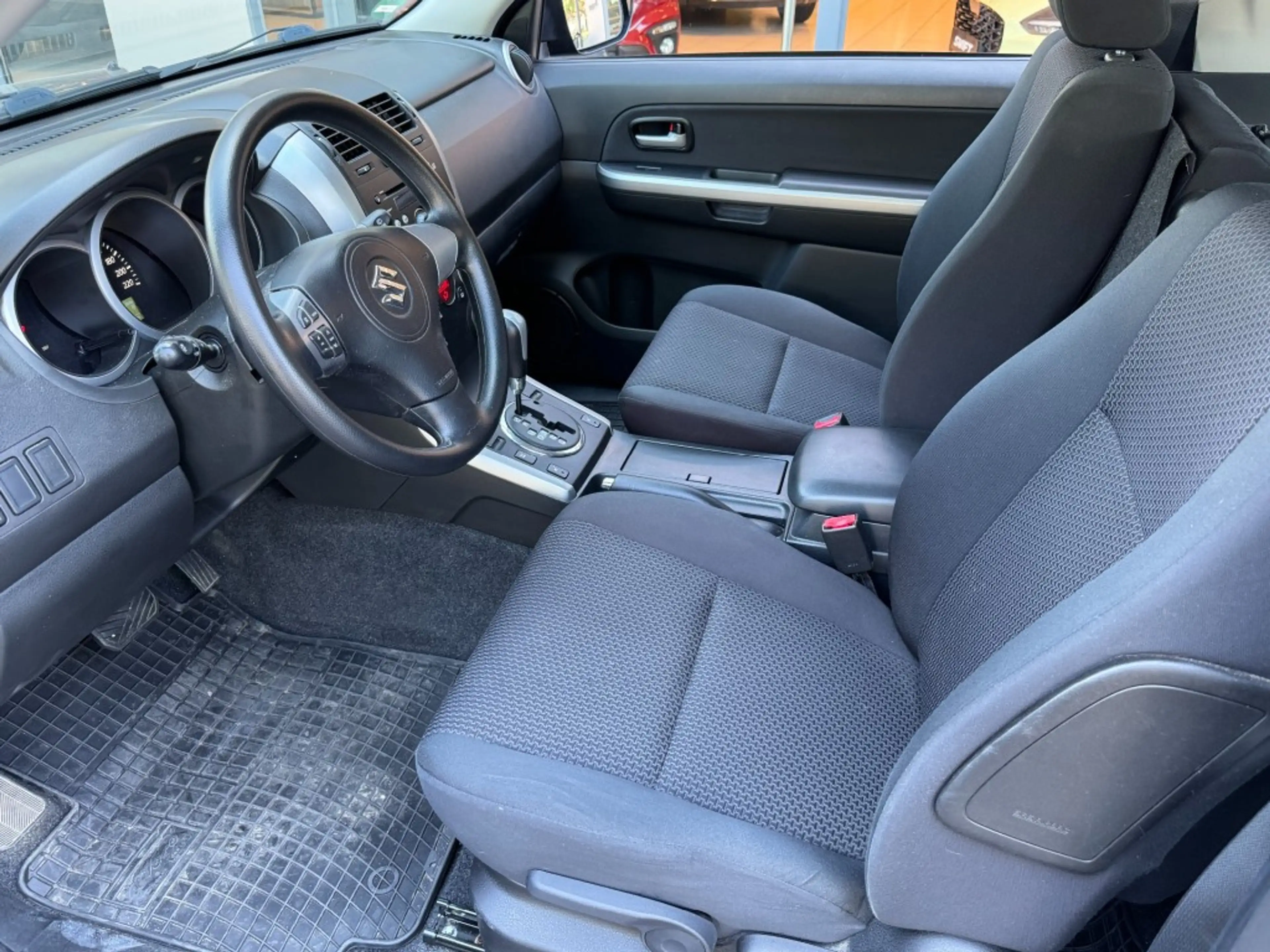 Suzuki Grand Vitara 2.4 Exclusive 3-deurs AUTOMAAT 4x4 — photo 19