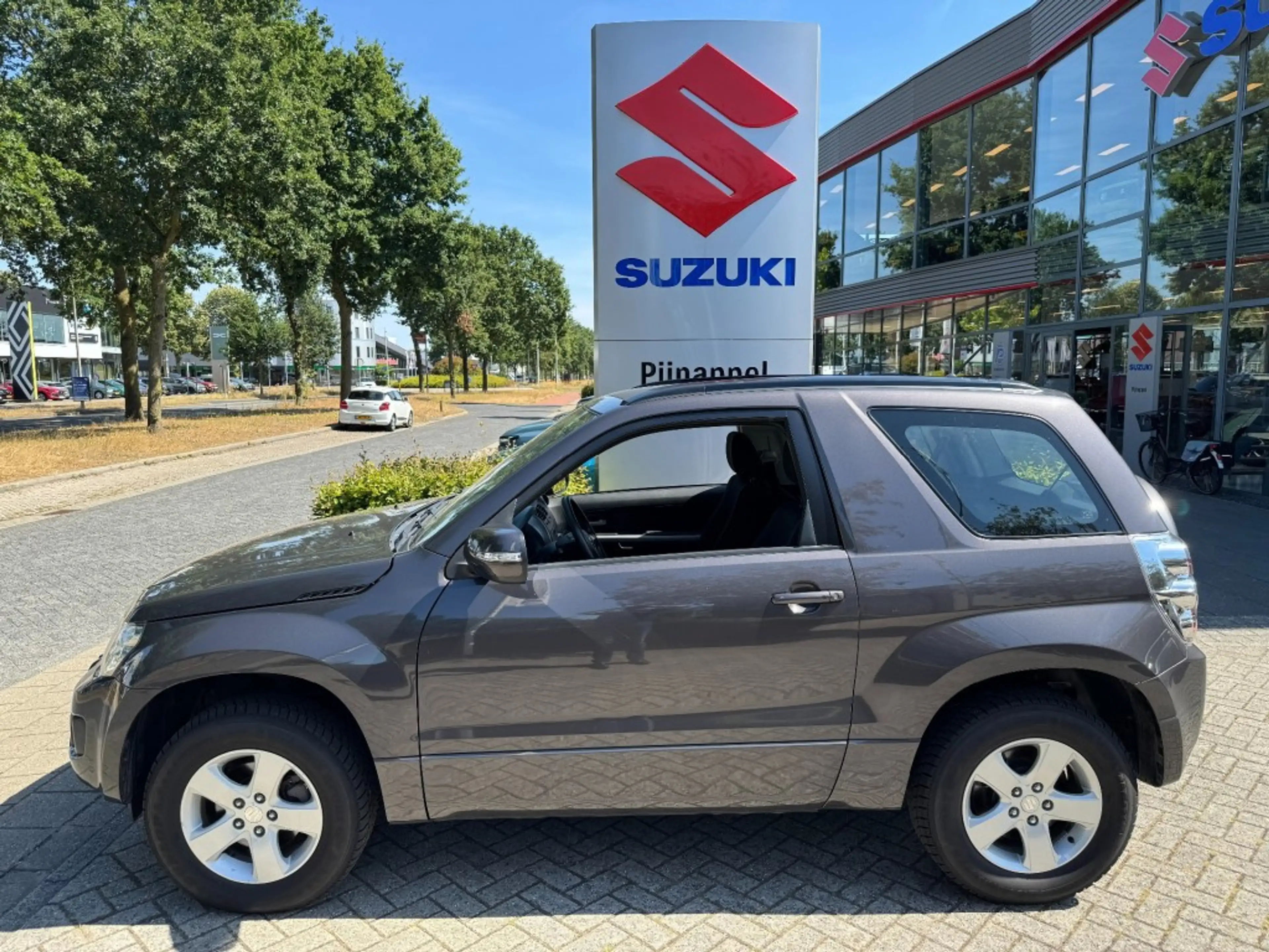 Suzuki Grand Vitara 2.4 Exclusive 3-deurs AUTOMAAT 4x4 — photo 6
