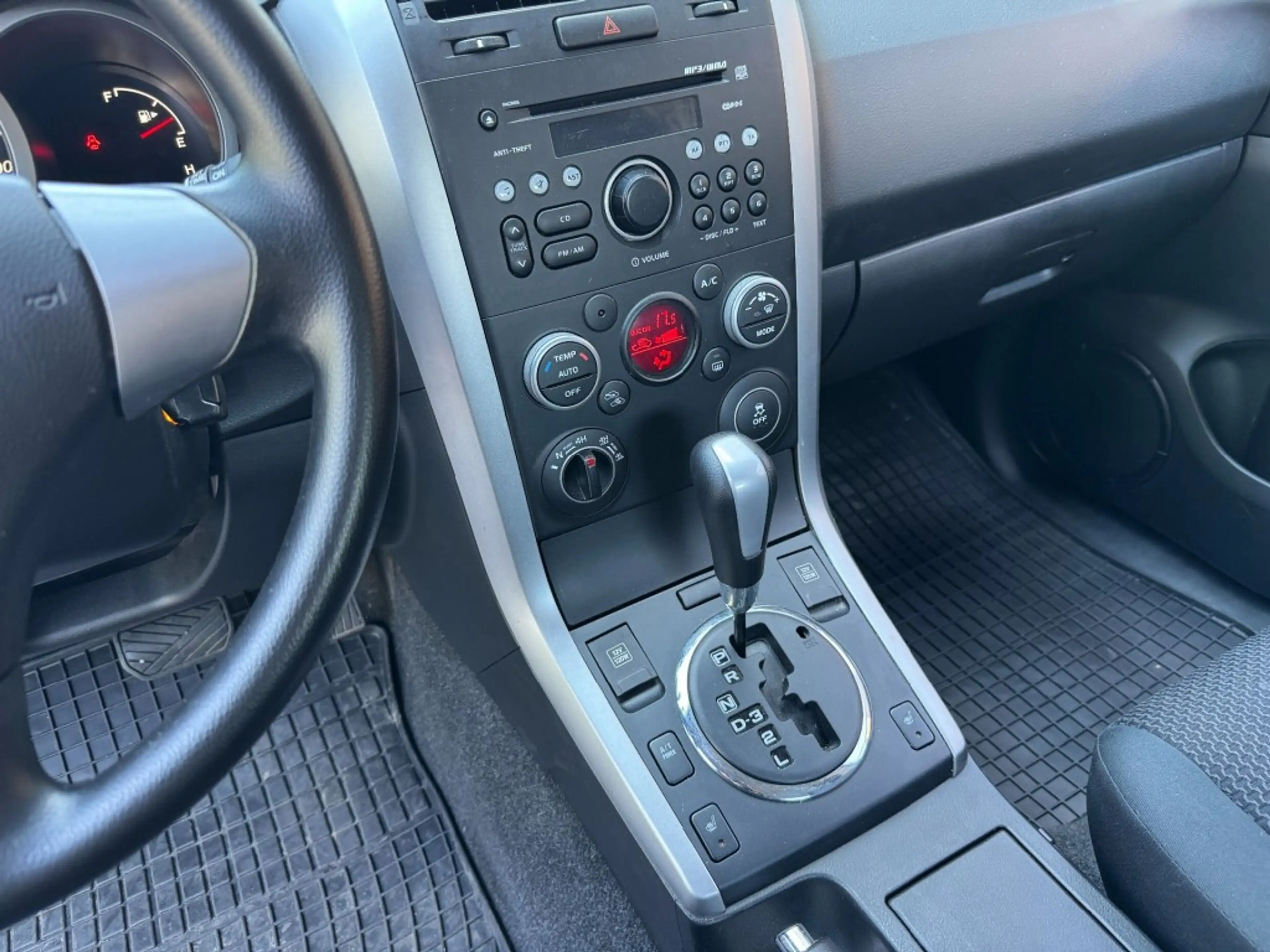 Suzuki Grand Vitara 2.4 Exclusive 3-deurs AUTOMAAT 4x4 — photo 20