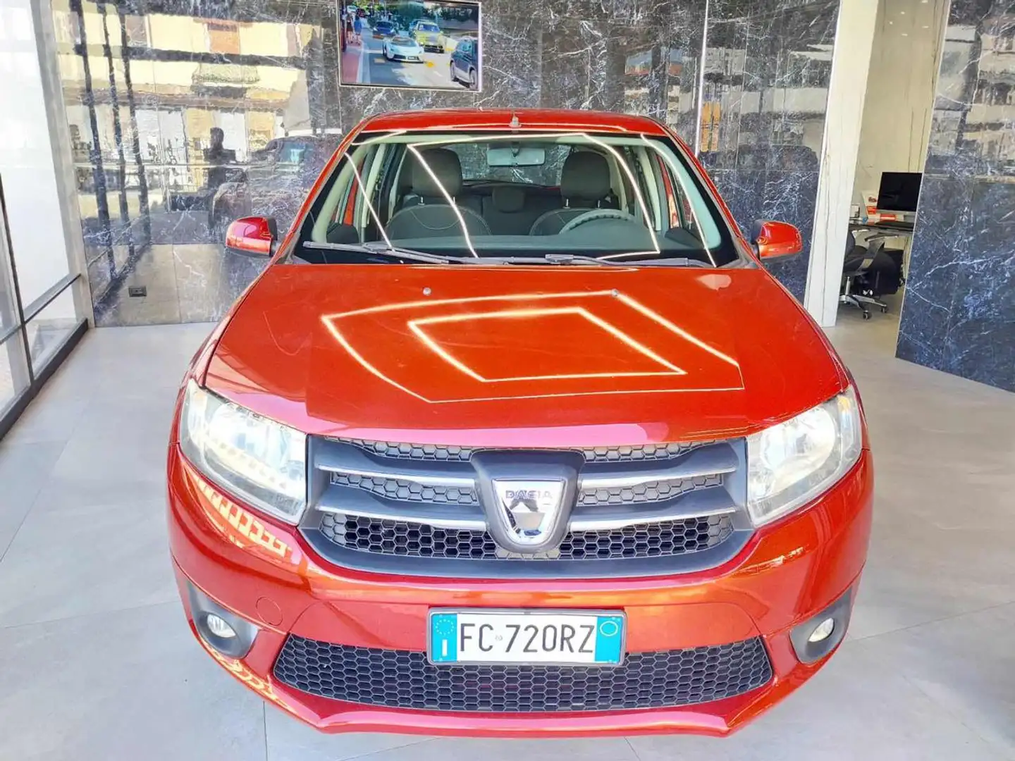 Dacia Sandero 1.2 75CV Serie (Garanzia 12 Mesi) Rosso - 1