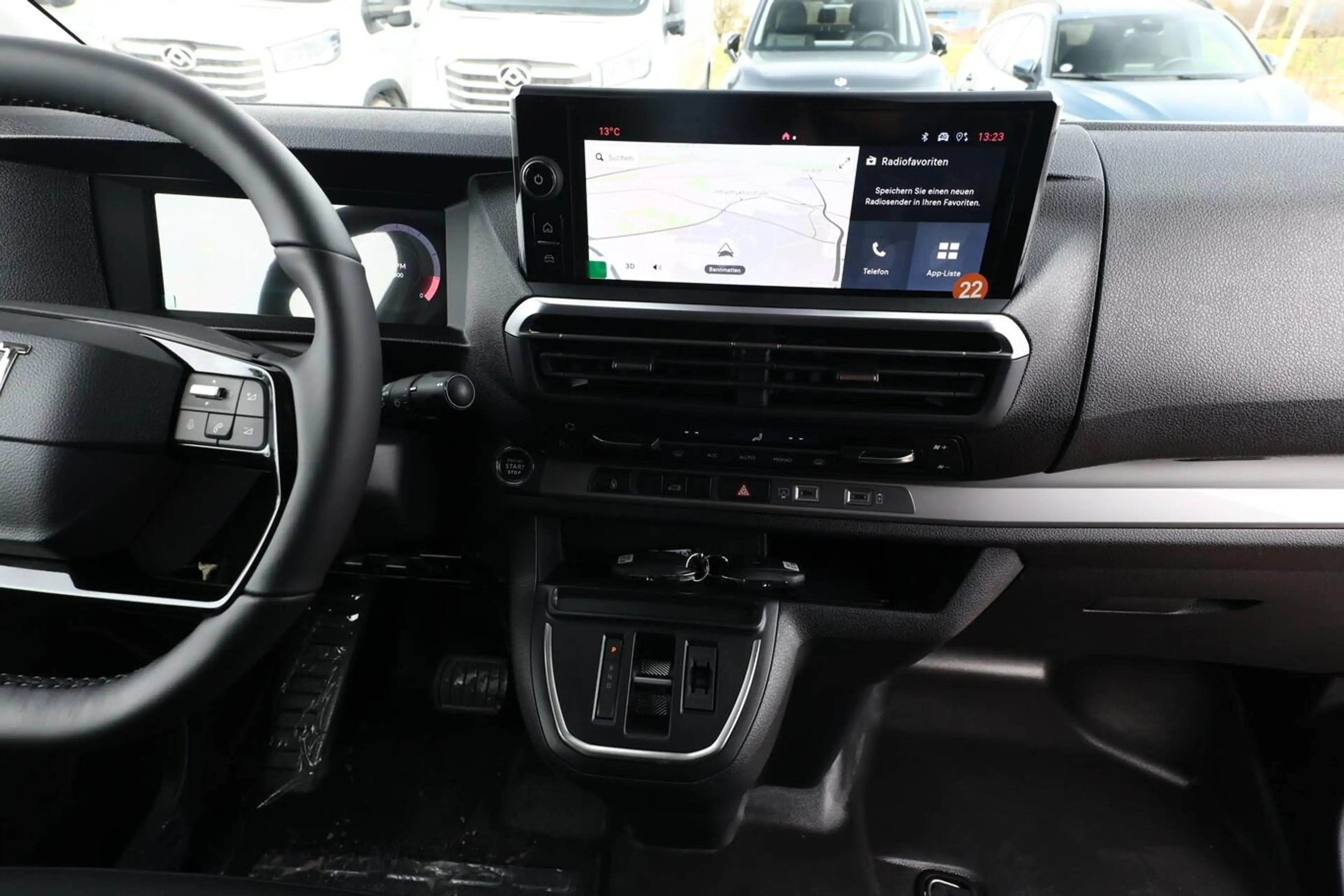 Fiat Scudo AT AHK LED Navi10" Keyl LM17" ACC Kam PDC 130 k... — photo 8