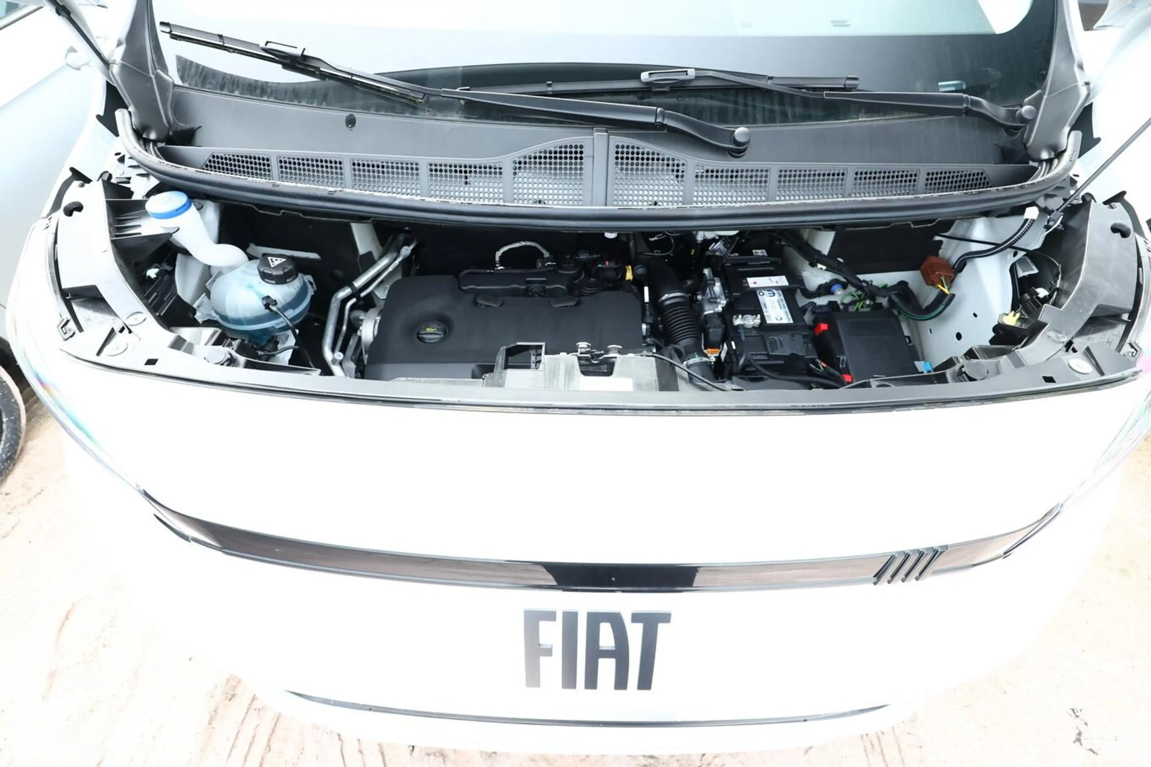 Fiat Scudo AT AHK LED Navi10" Keyl LM17" ACC Kam PDC 130 k... — photo 12