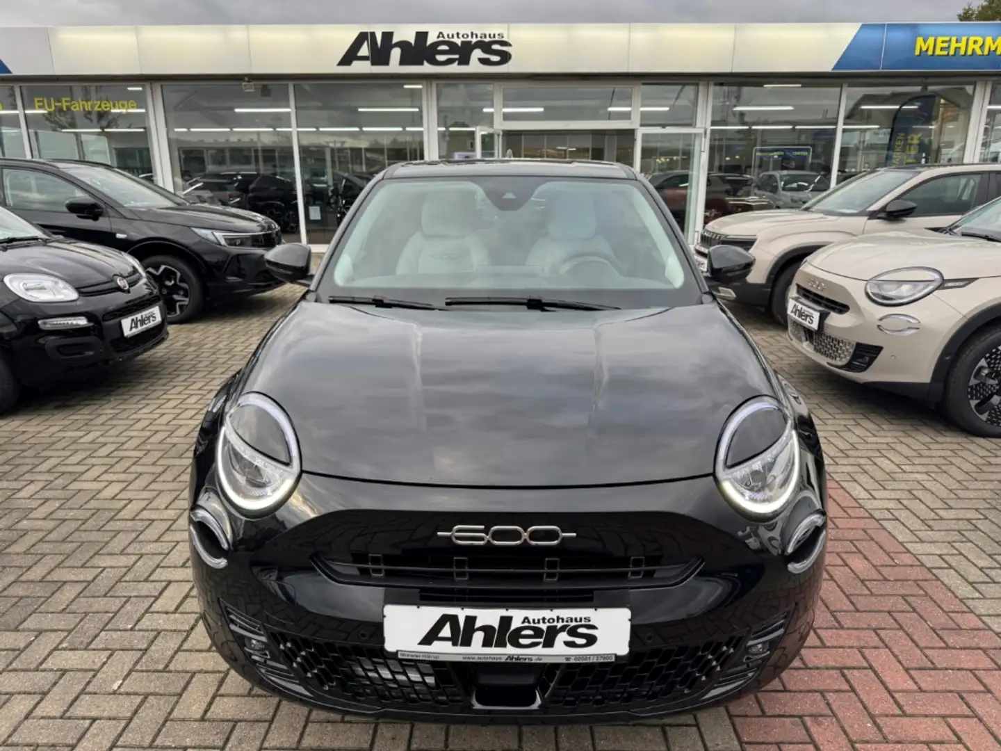 Fiat 600 La Prima+AUTOMATIK+LEDER+NAVI+KAMERA+ACC+SHZ+ELHEC Schwarz - 2