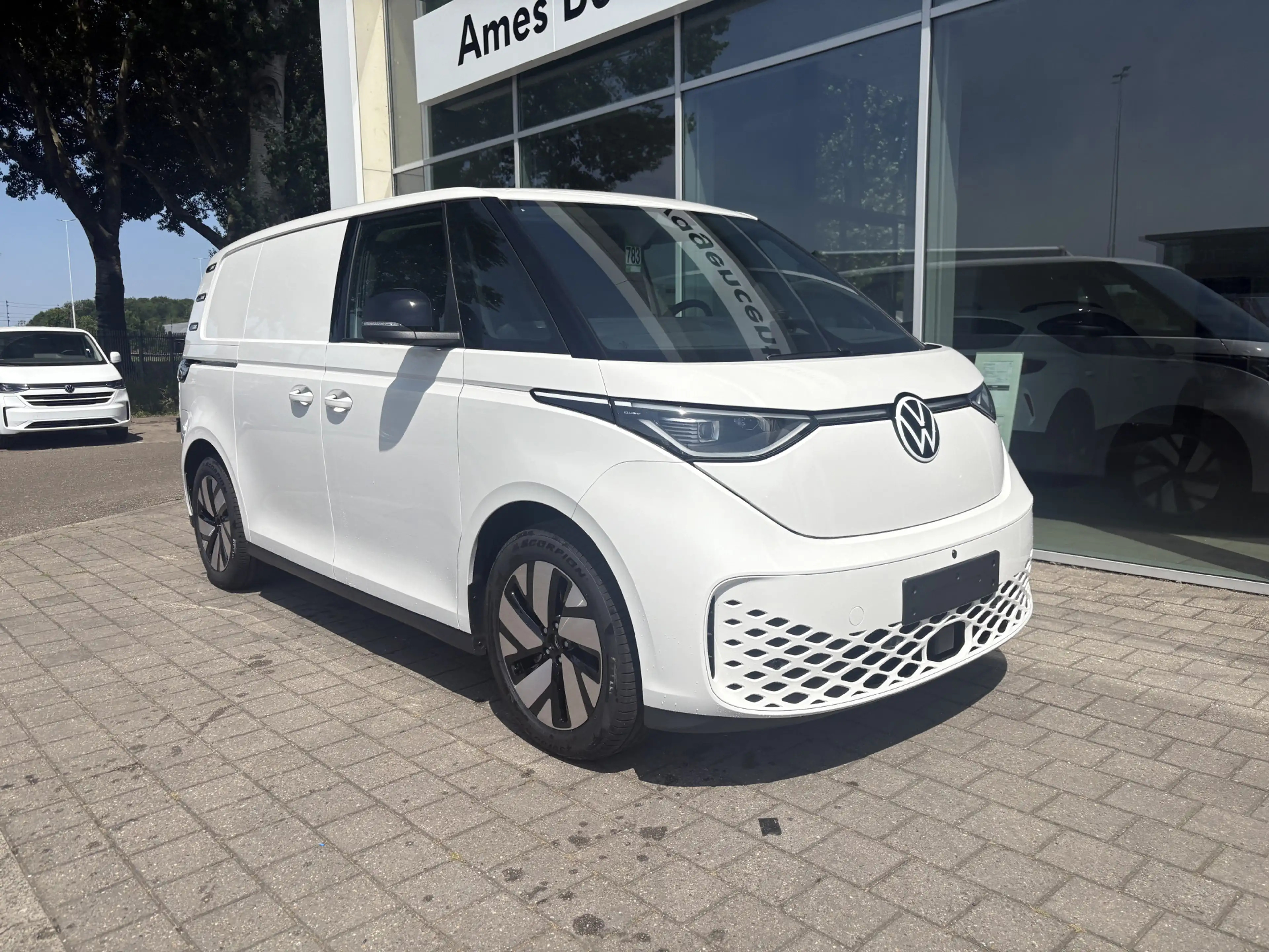Volkswagen ID. Buzz Cargo Bulli Limited Edition 286PK | Trekhaak | App Conne — photo 4
