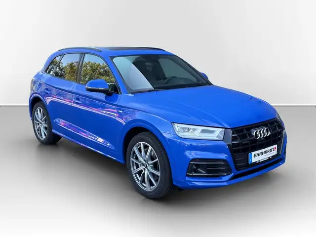 Audi Q5 view 3