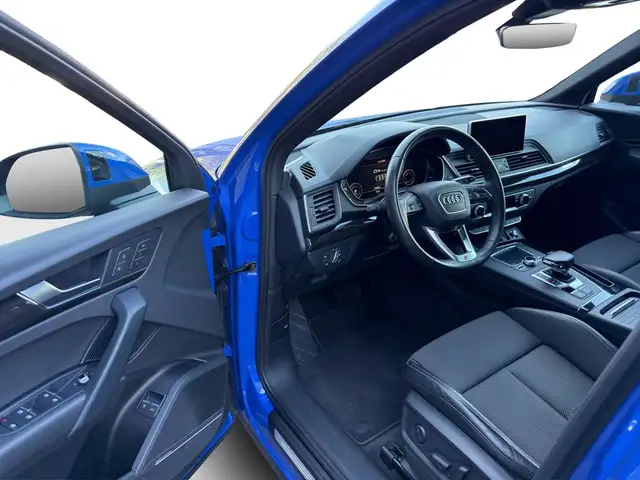 Audi Q5 view 13