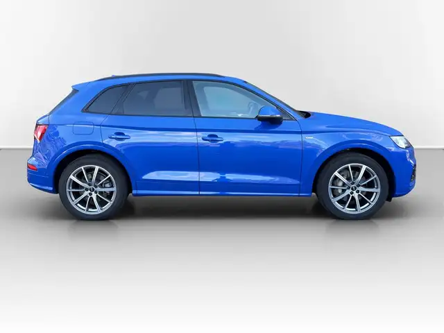 Audi Q5 view 5