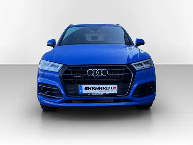Audi Q5 view 2