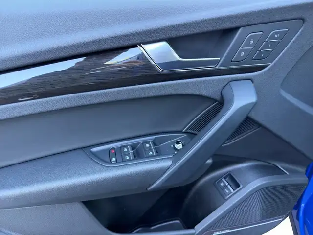 Audi Q5 view 15