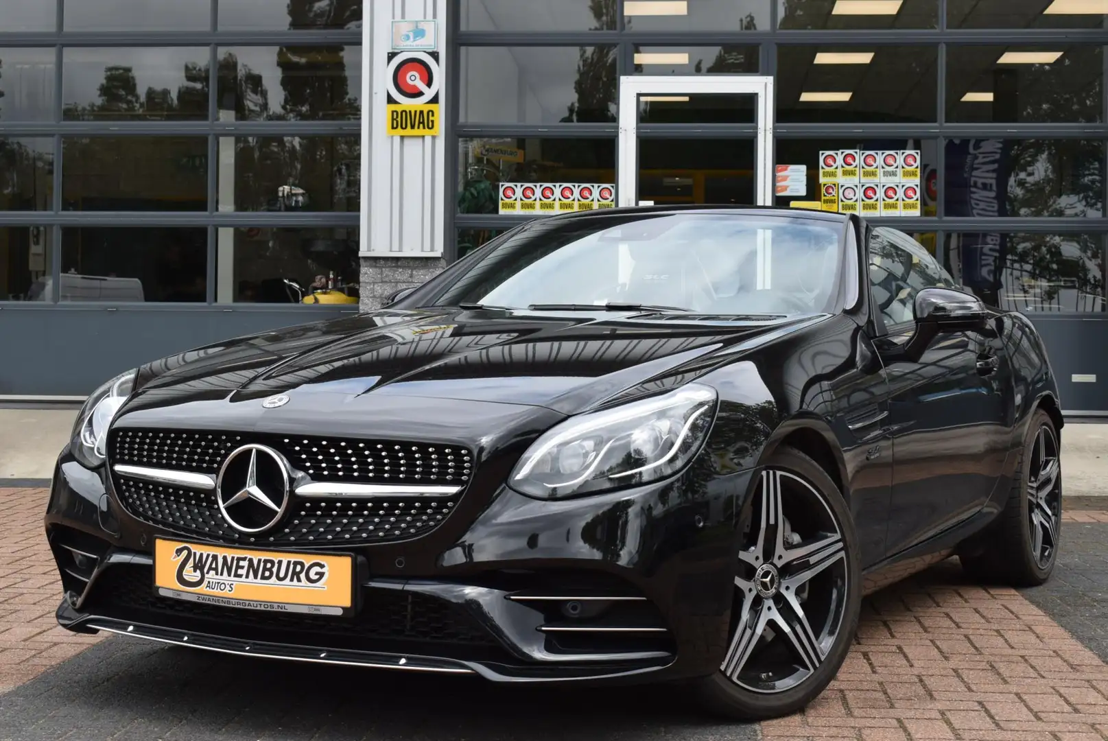 Mercedes-Benz SLC 200 Final Edition Nieuwstaat 4.600KM !! Negru - 1