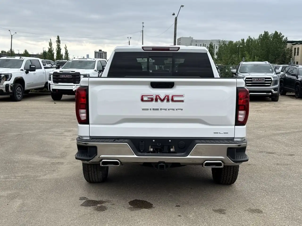 GMC Sierra 1500 photo GMC Sierra 1500
