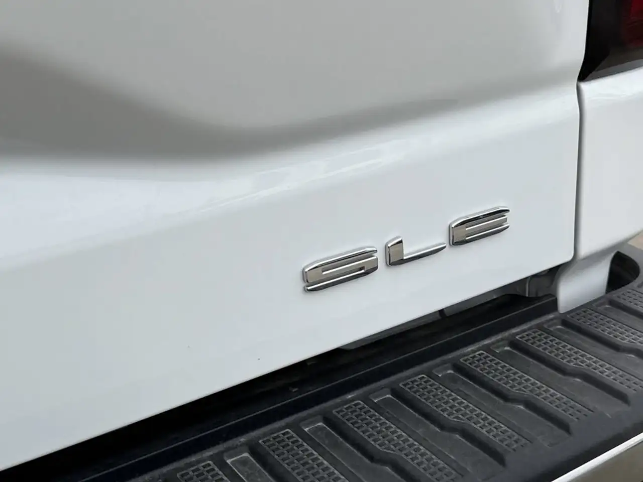 GMC Sierra 1500 photo GMC Sierra 1500