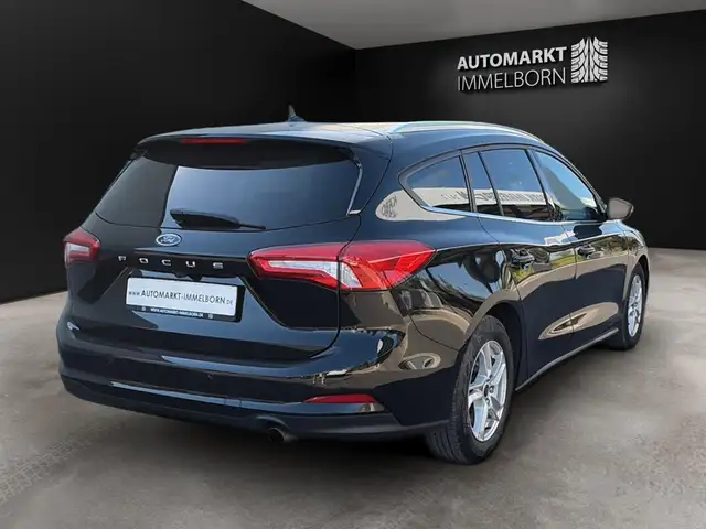 Ford Focus view 7