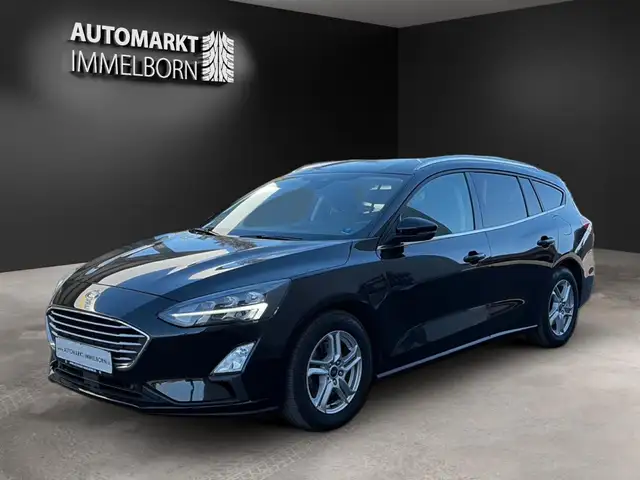 Ford Focus view 4