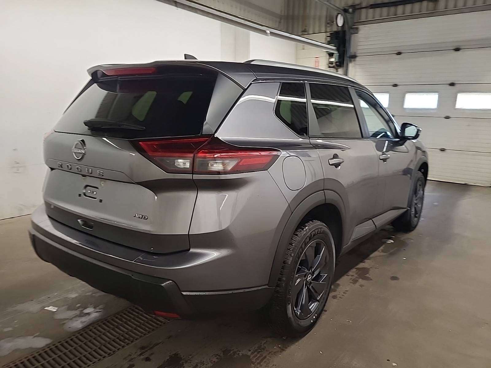 2026 Nissan Rogue SV MOONROOF|AWD|HTD SEATS/WHEEL|PWR SEAT/LIFTGATE — photo 3