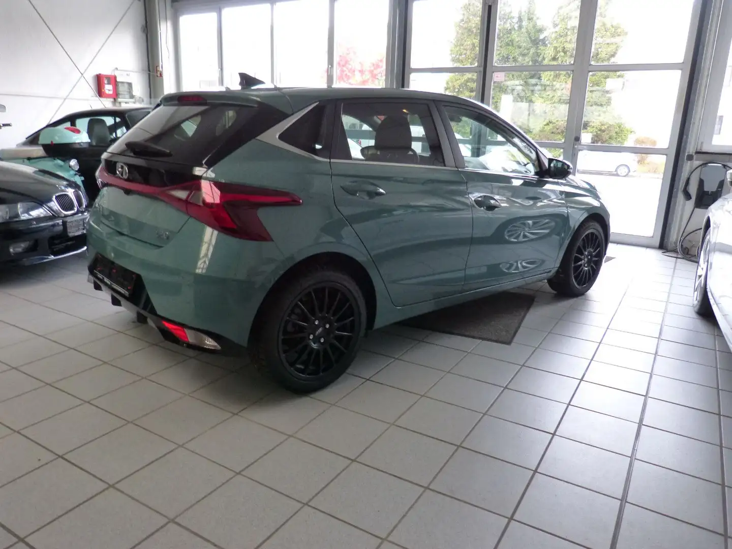 Hyundai i20 ADVANCED VOLL-LED SHZ LHZ APPLE KAMERA 17'' Grün - 2