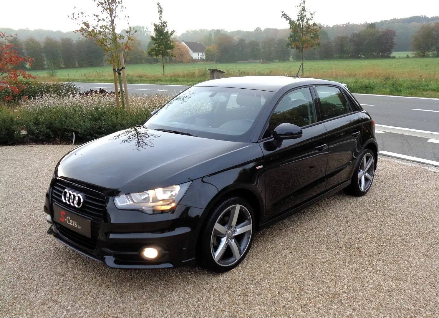 Audi A1 A1 1.2 TFSI Sportback S line/Navi/Airco/Garantie Noir - 1