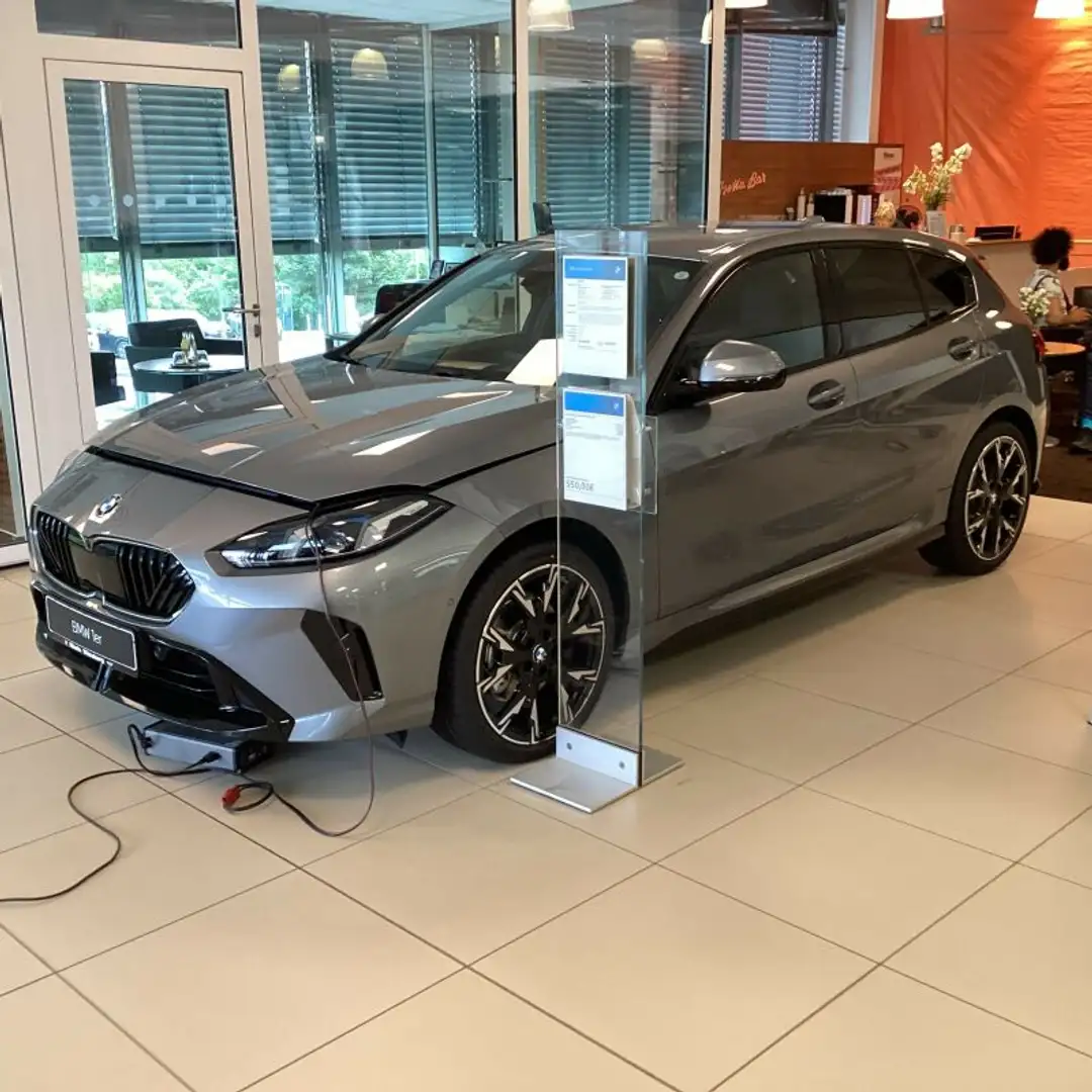 BMW 118 d M Sportpaket *SOFORT VERFÜGBAR*INNO* Grau - 2