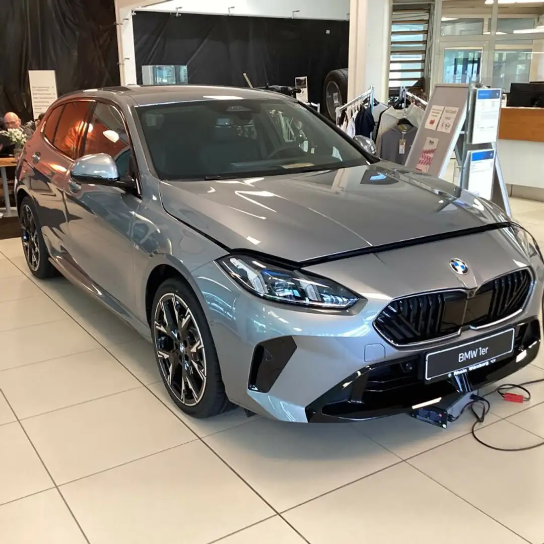 BMW 118 d M Sportpaket *SOFORT VERFÜGBAR*INNO* Grau - 1