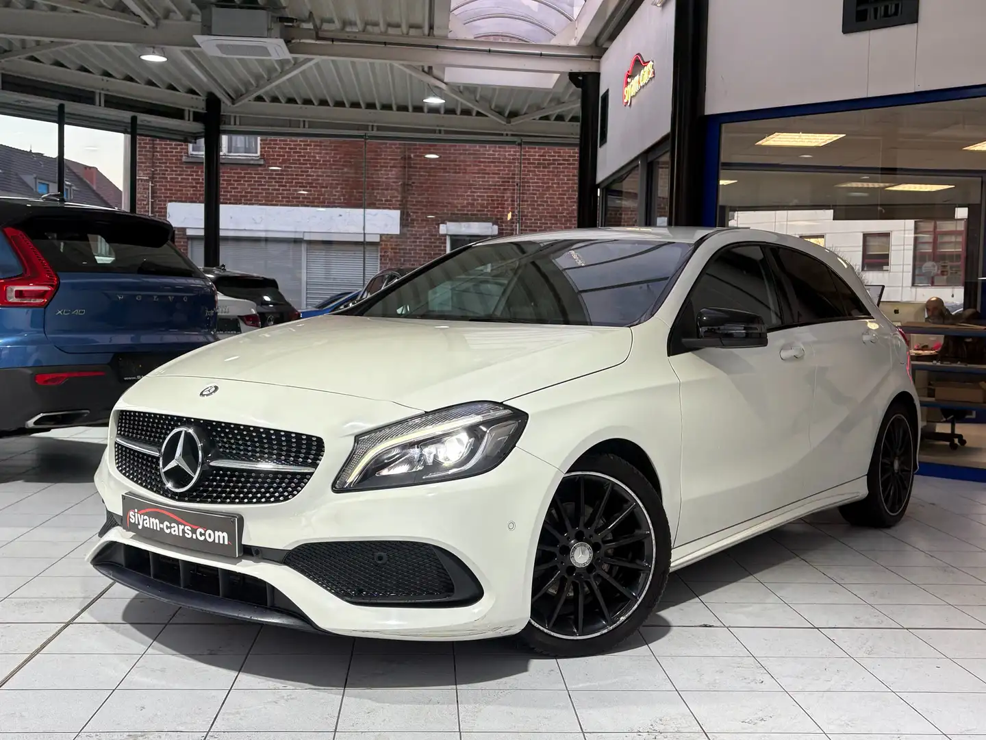 Mercedes-Benz A 160 A 160 *AMG * XENON * CUIR * GPS* JANTES * SPORT* Blanc - 1