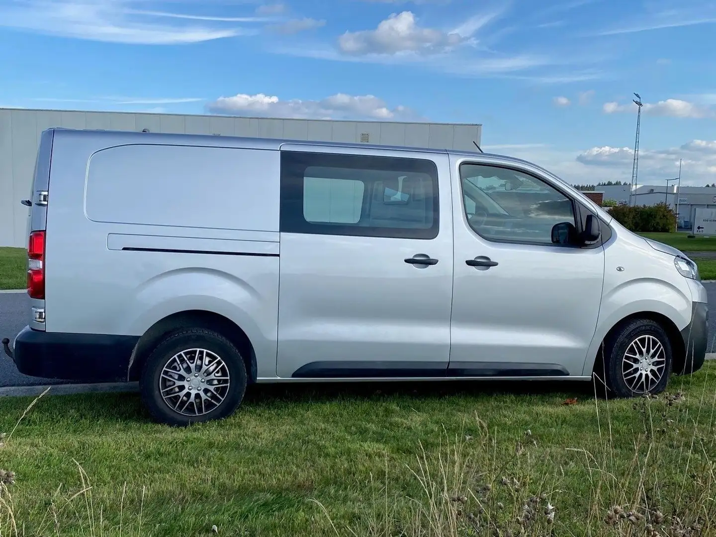 Citroen Jumpy 2.0 HDi Confort. XL. Argent - 2