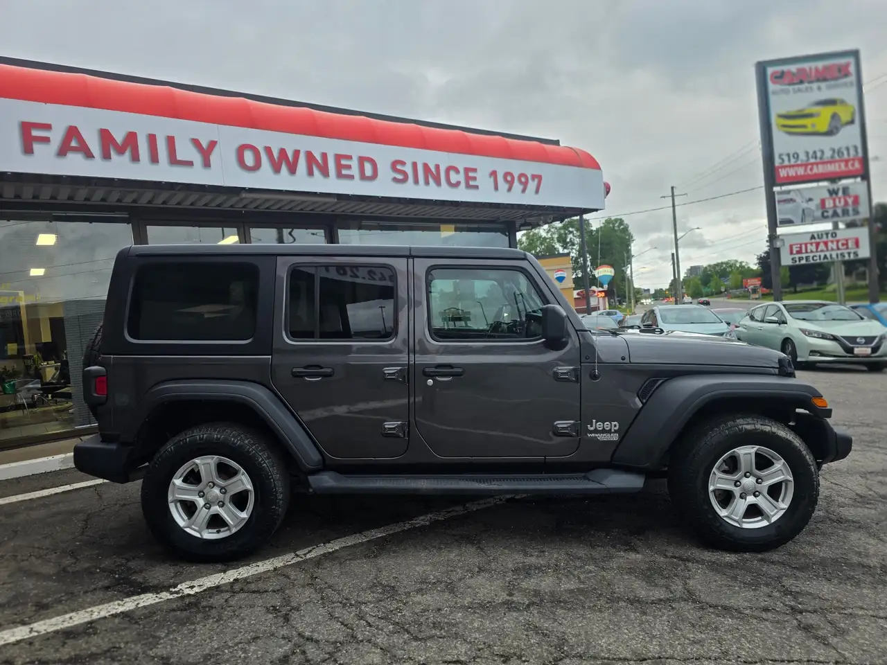 Jeep Wrangler photo Jeep Wrangler