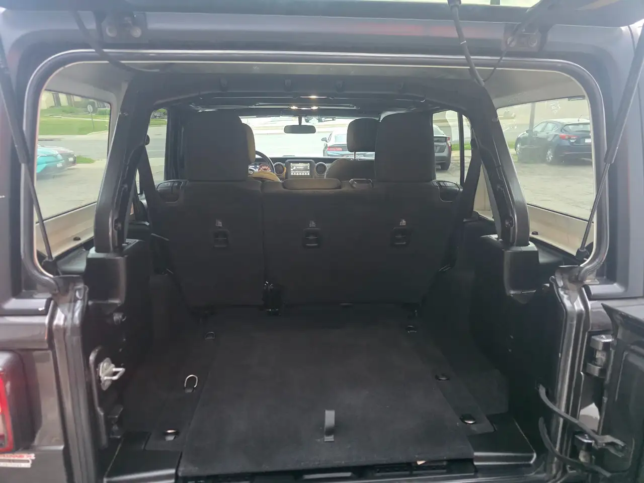 Jeep Wrangler photo Jeep Wrangler