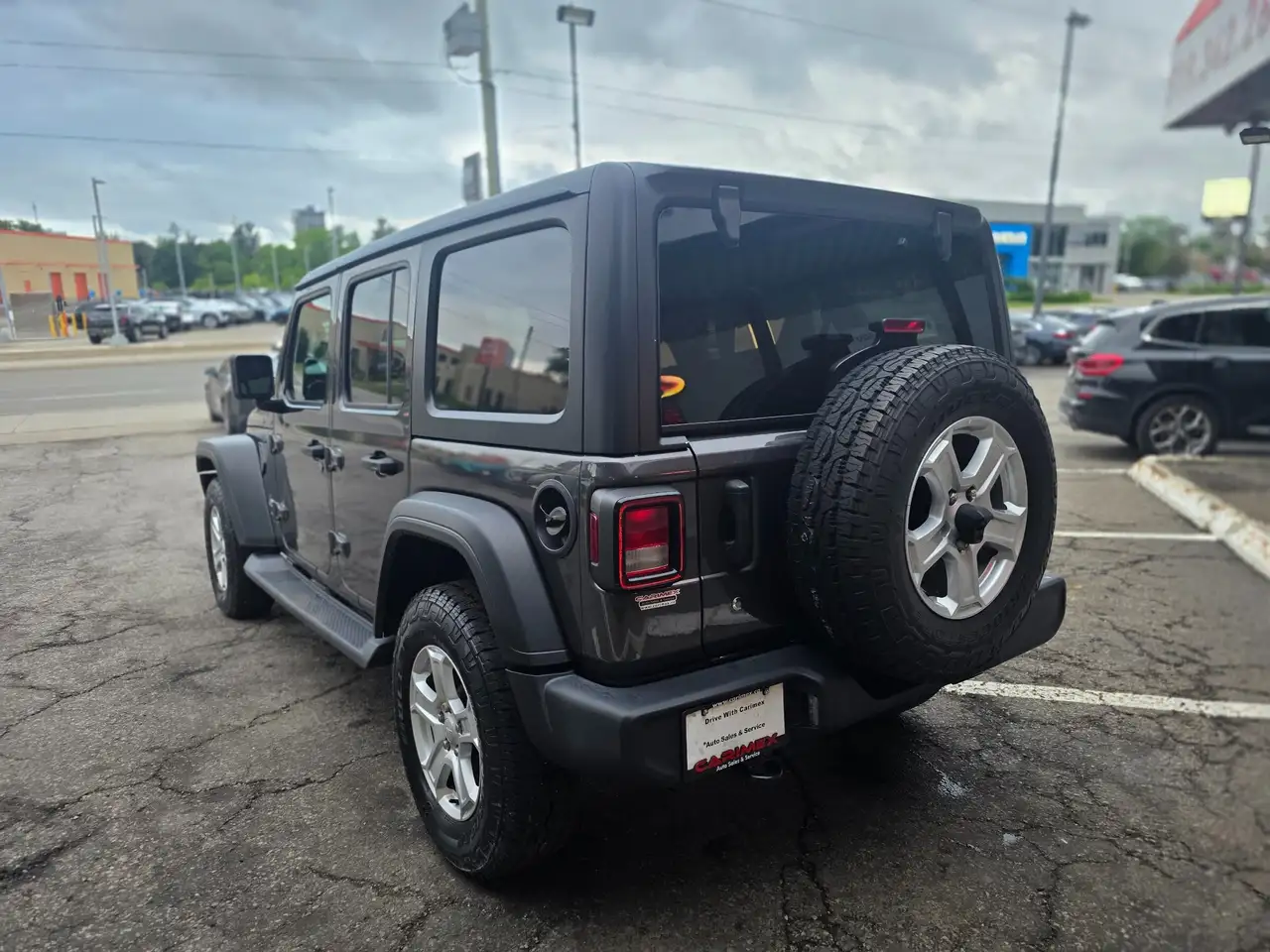 Jeep Wrangler photo Jeep Wrangler