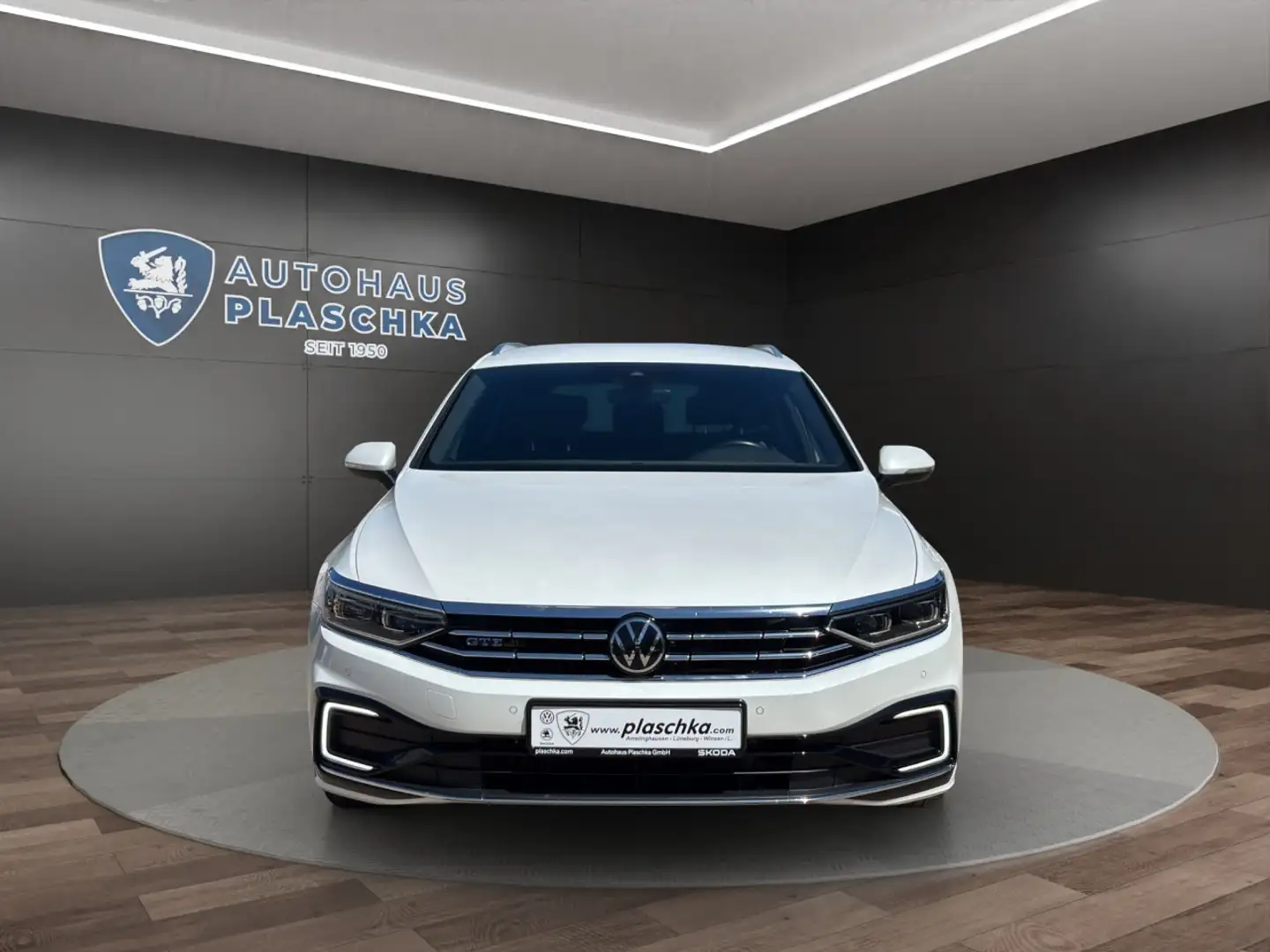 Volkswagen Passat Variant 1.4 TSI DSG GTE PDC+AHK+LED Klima Navi Weiß - 2