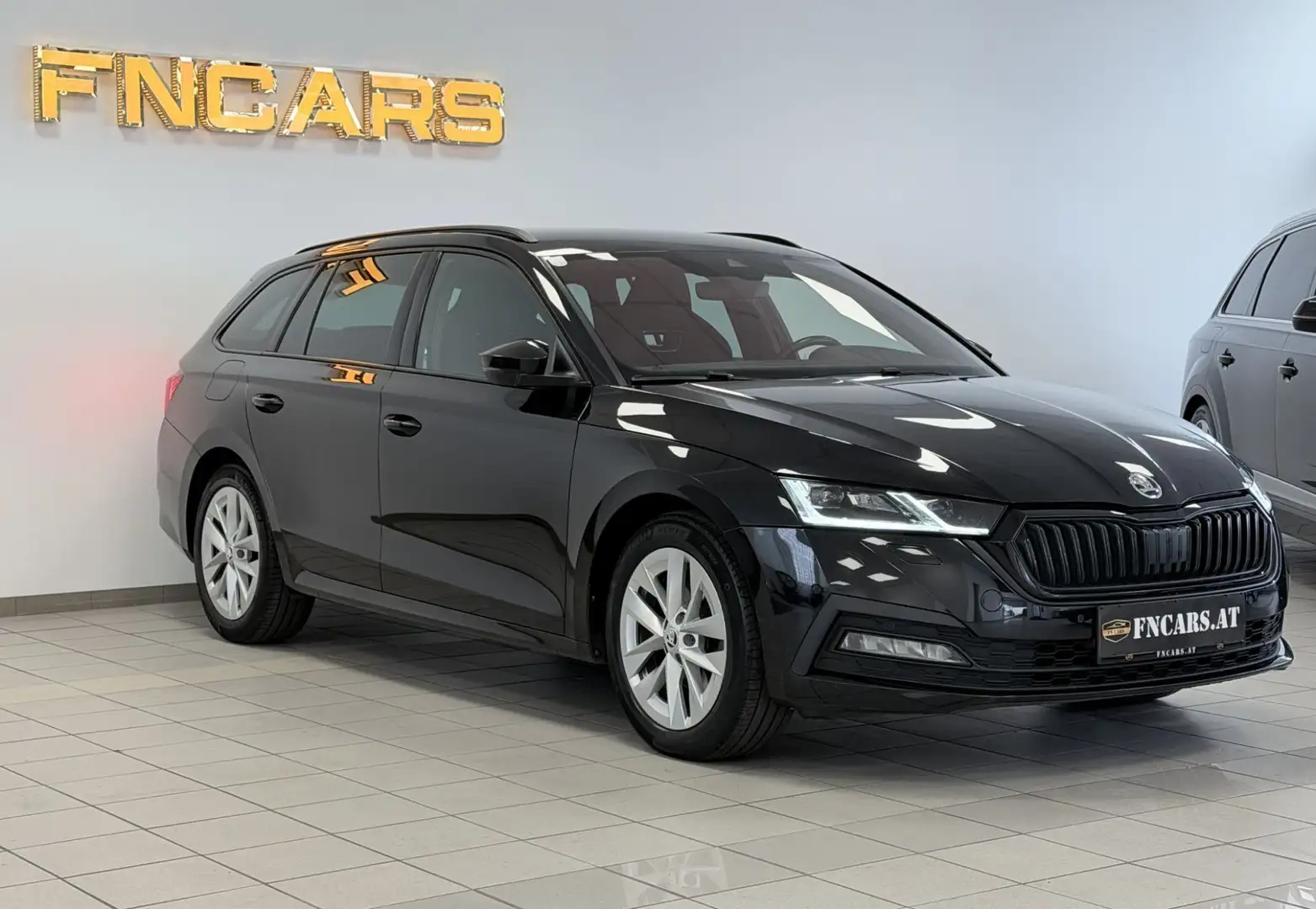 Skoda Octavia Combi 2,0 TDI Style DSG // Sport // Matrix // ACC Schwarz - 1