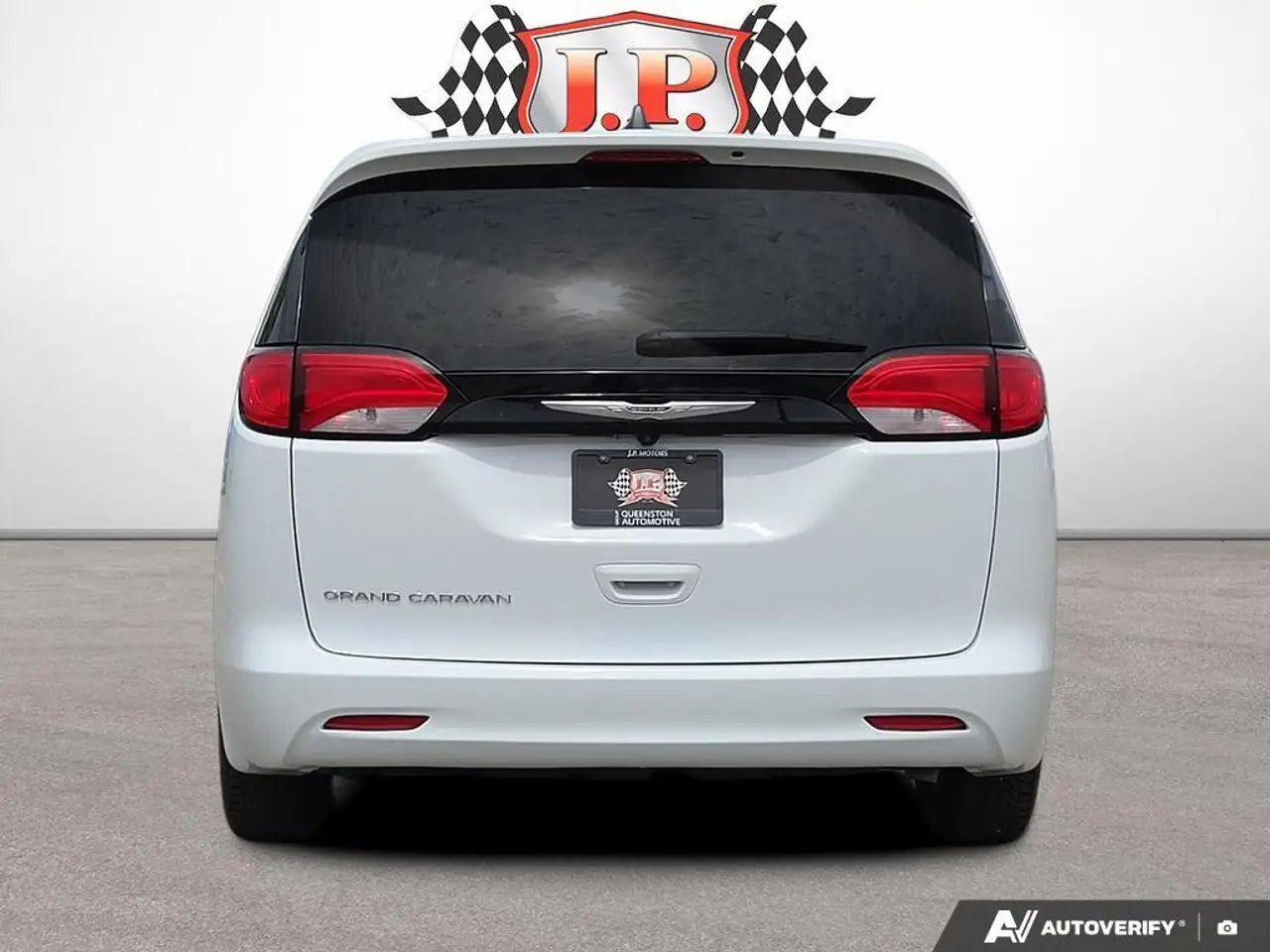 Chrysler Grand Caravan снимка Chrysler Grand Caravan