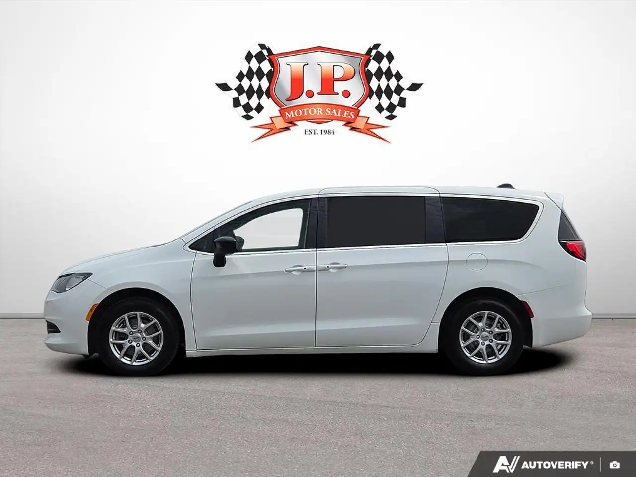 Chrysler Grand Caravan снимка Chrysler Grand Caravan