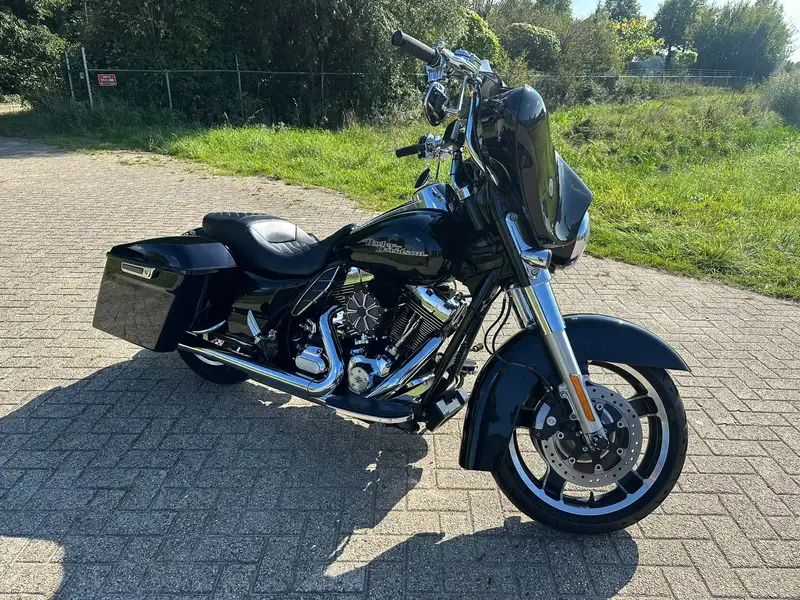 Harley-Davidson Street Glide - foto 2