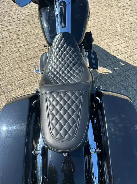 Harley-Davidson Street Glide - foto 7