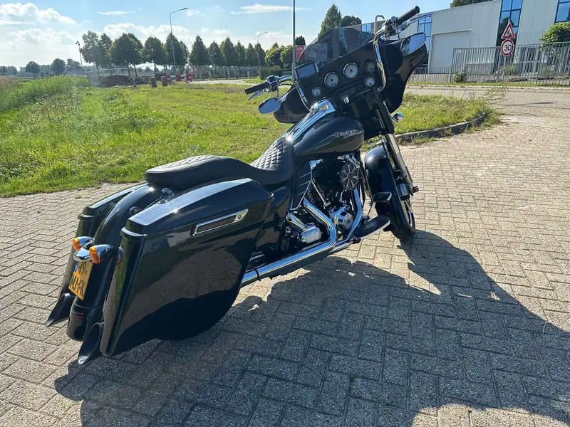 Harley-Davidson Street Glide - foto 3